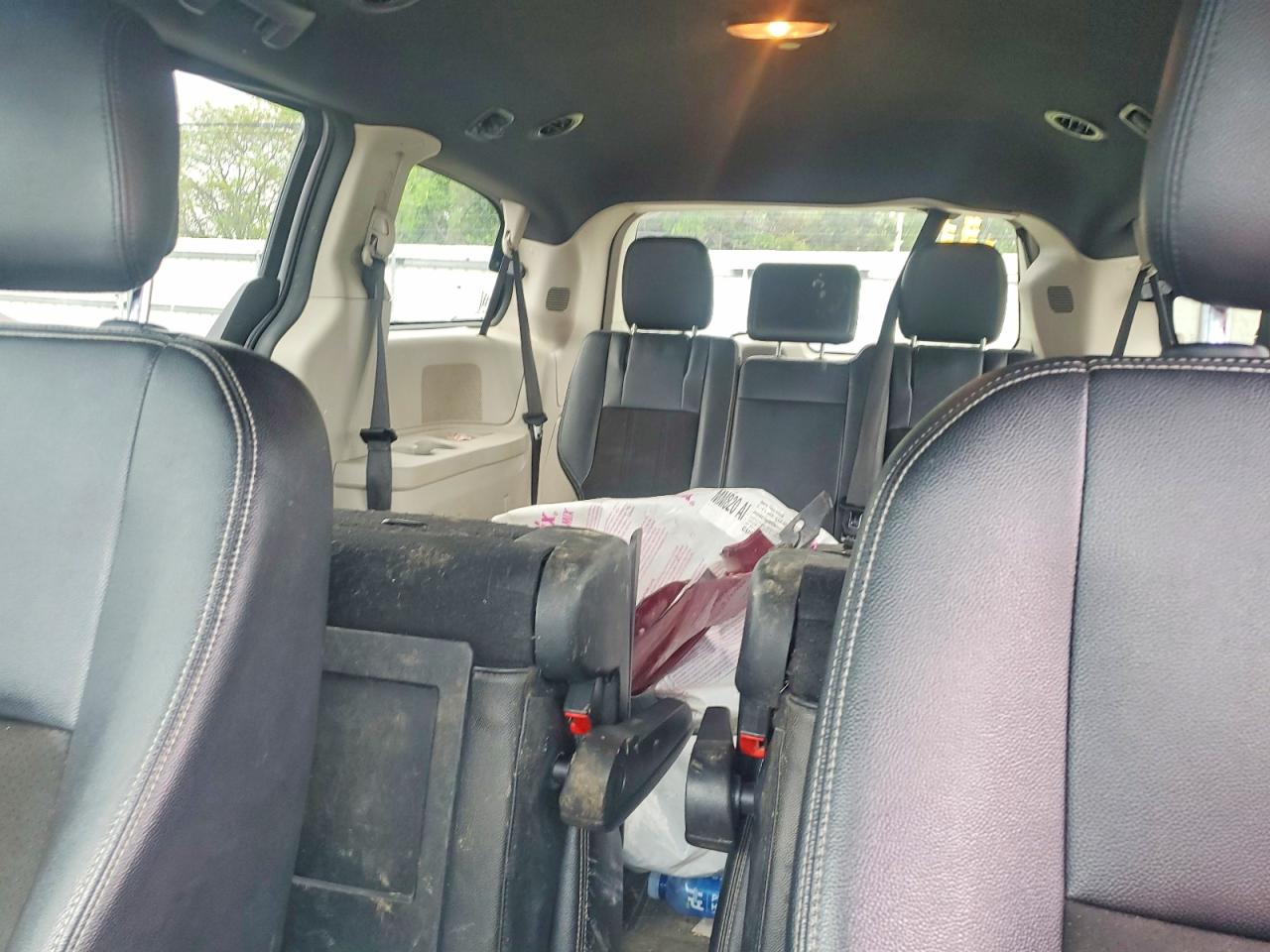 Dodge Caravan Sxt
