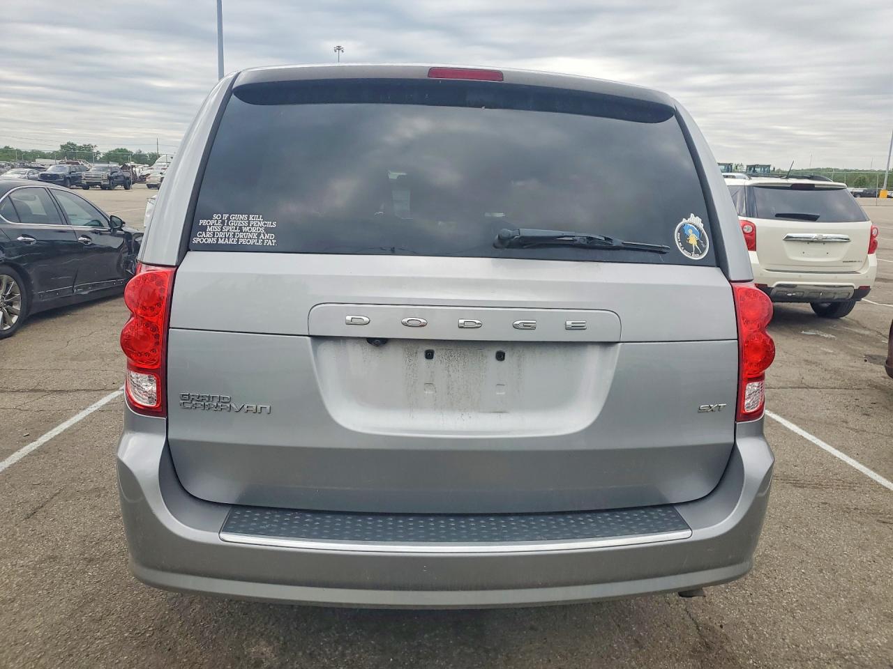 Dodge Caravan Sxt