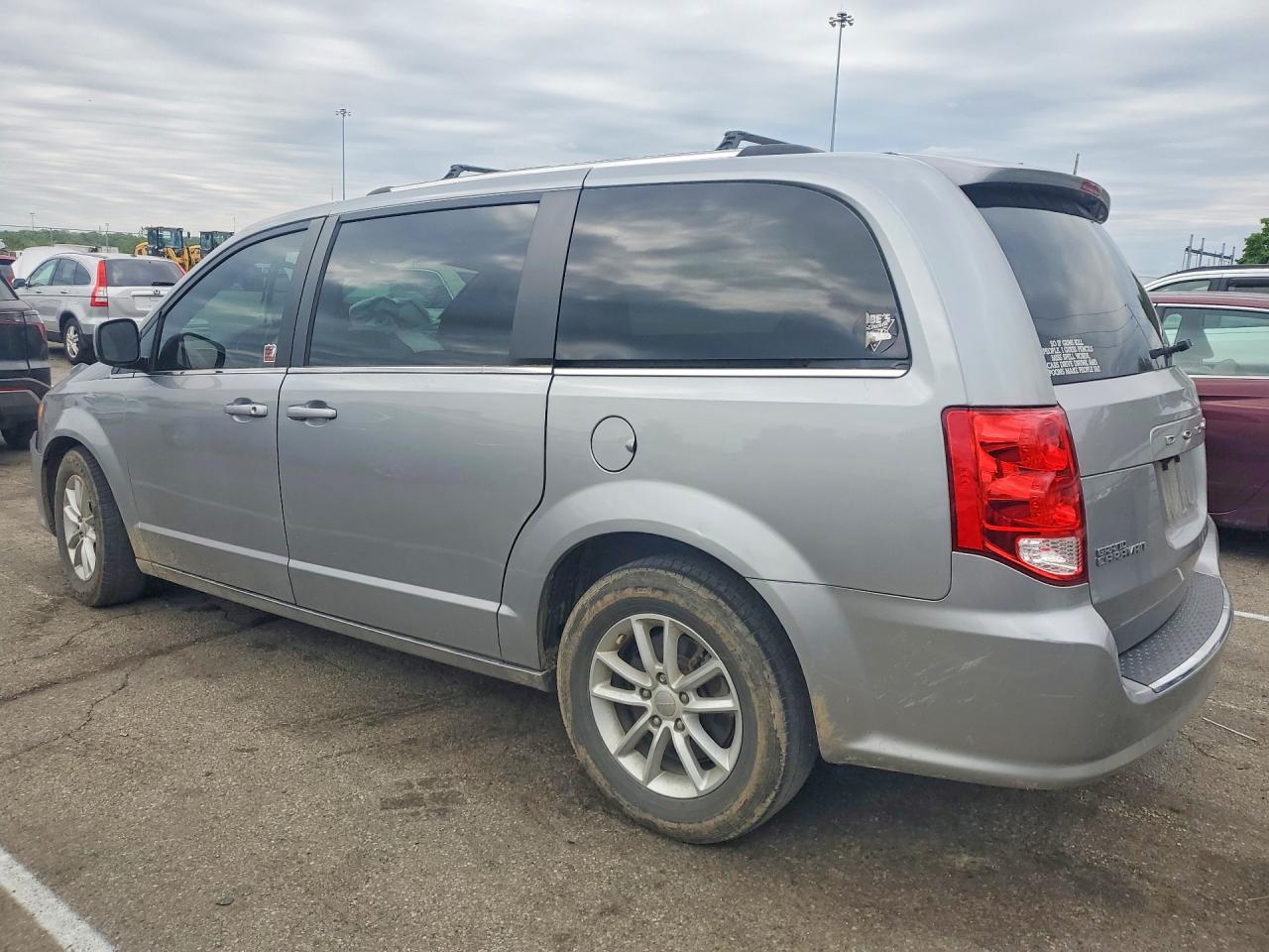 Dodge Caravan Sxt