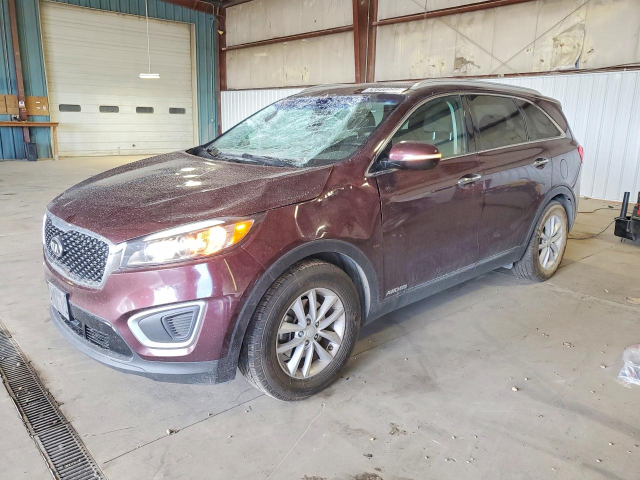 Salvage Kia Sorento Image