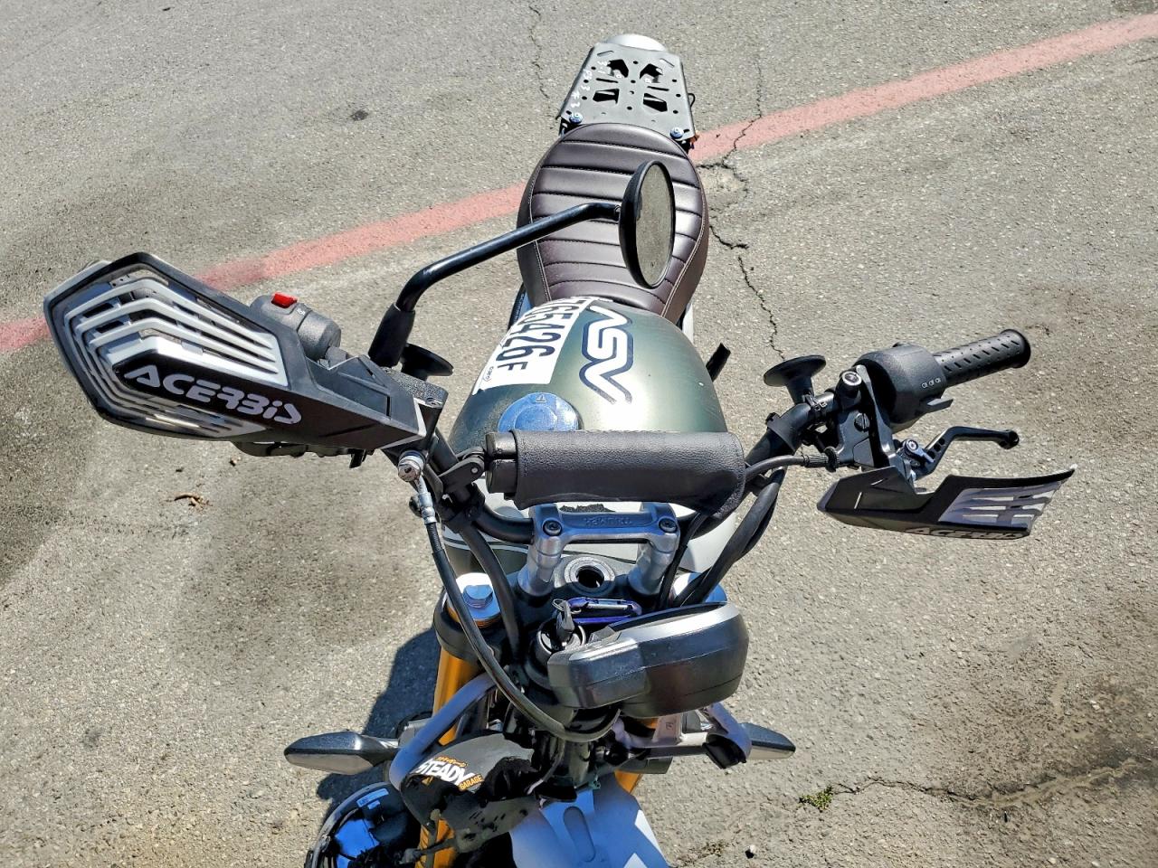 Triumph Scrambler 400 X