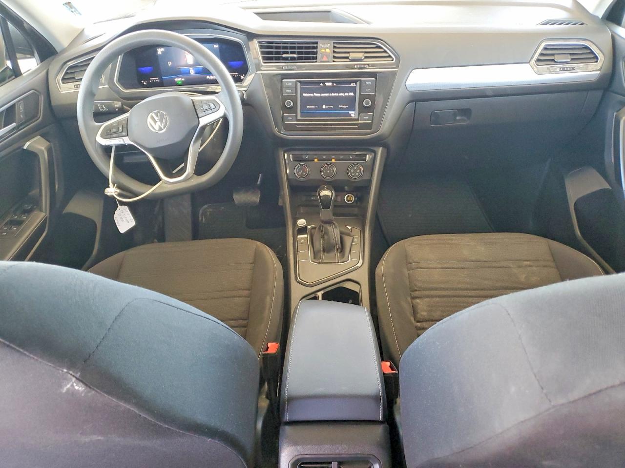 Volkswagen Tiguan S