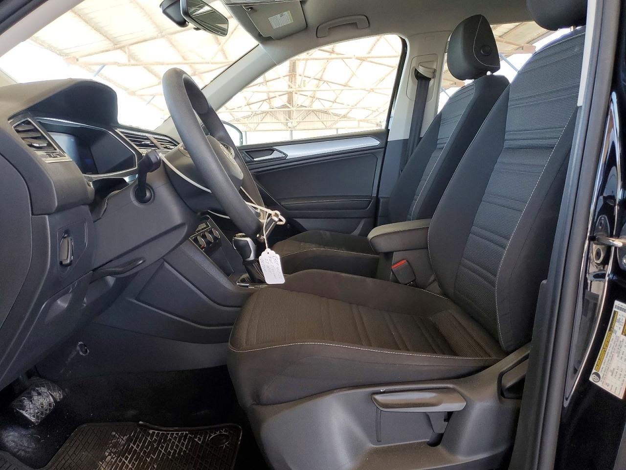 Volkswagen Tiguan S