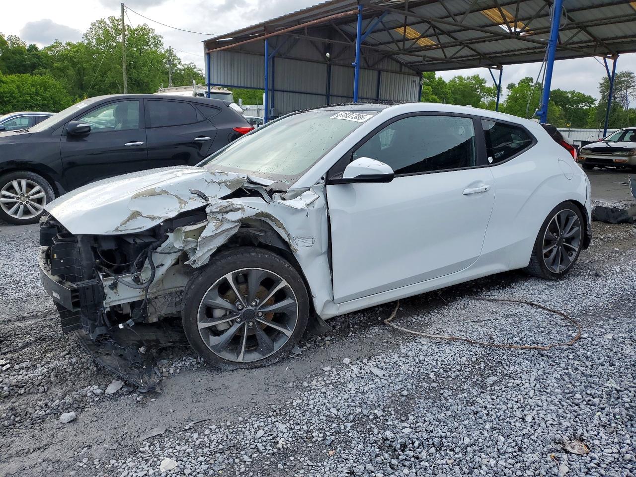 Salvage Hyundai VELOSTER Image