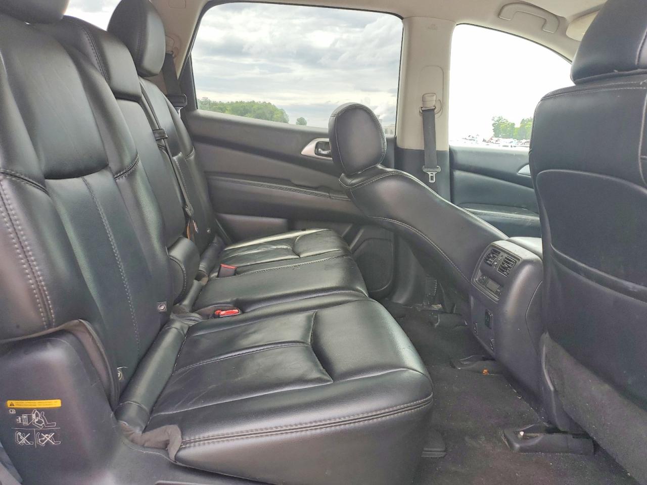 Nissan Pathfinder Sl