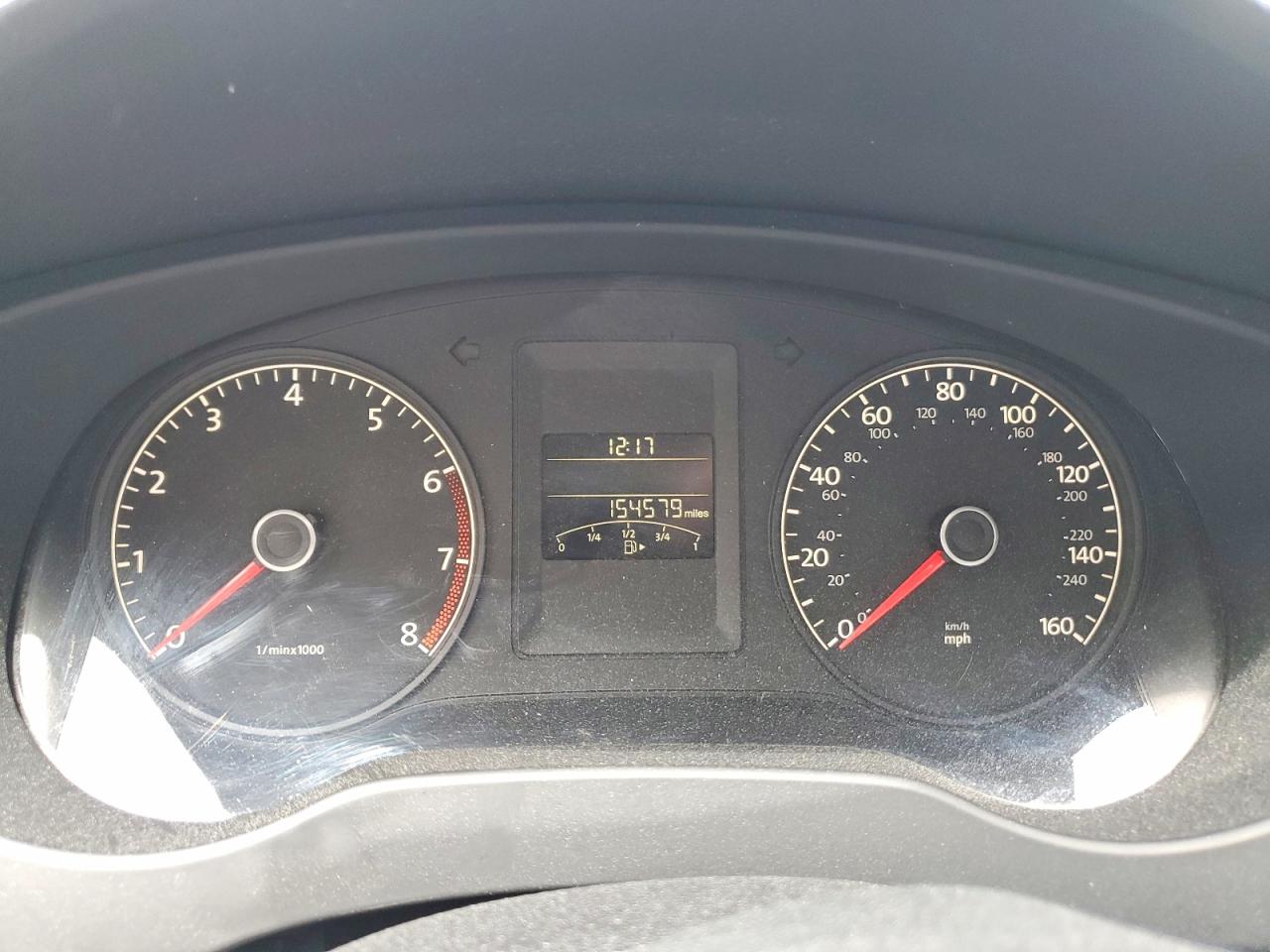 Volkswagen Jetta Base