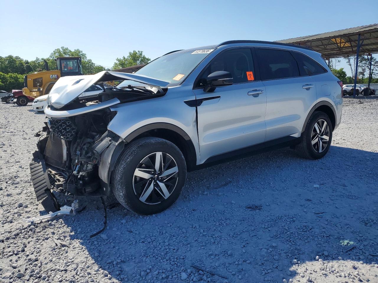 Salvage Kia Sorento Image