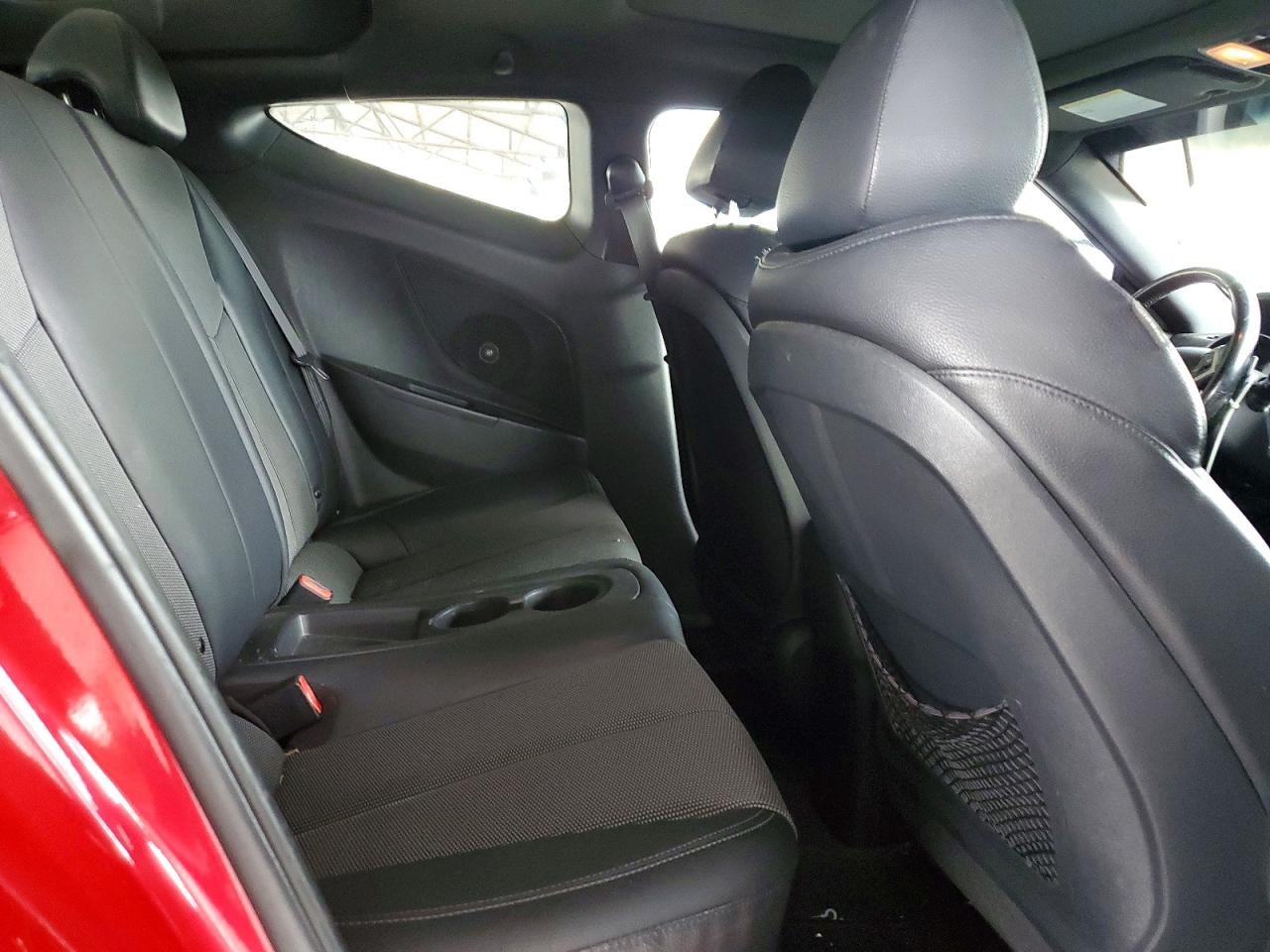 Hyundai VELOSTER Base