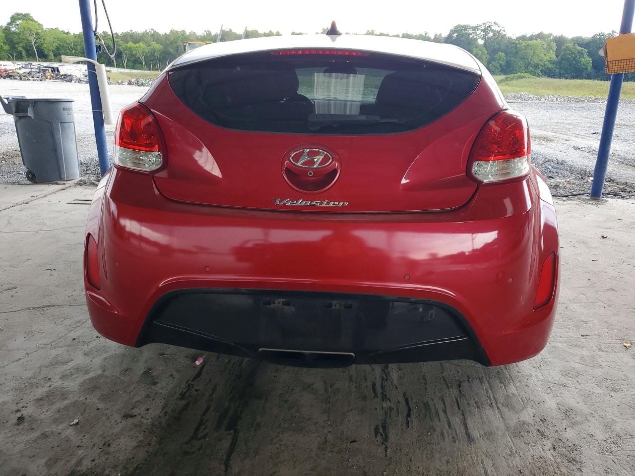Hyundai VELOSTER Base