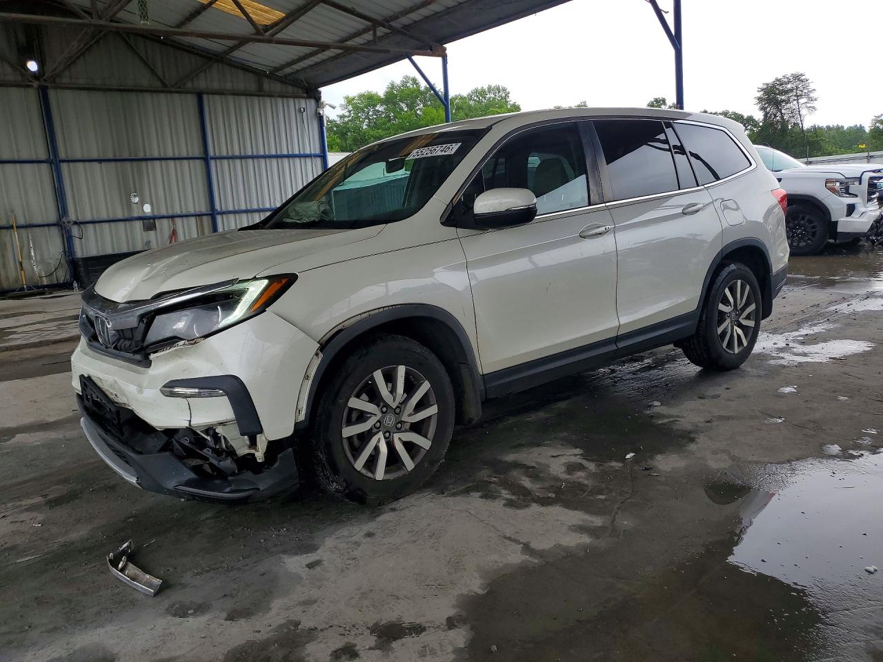 Salvage Honda Pilot Image