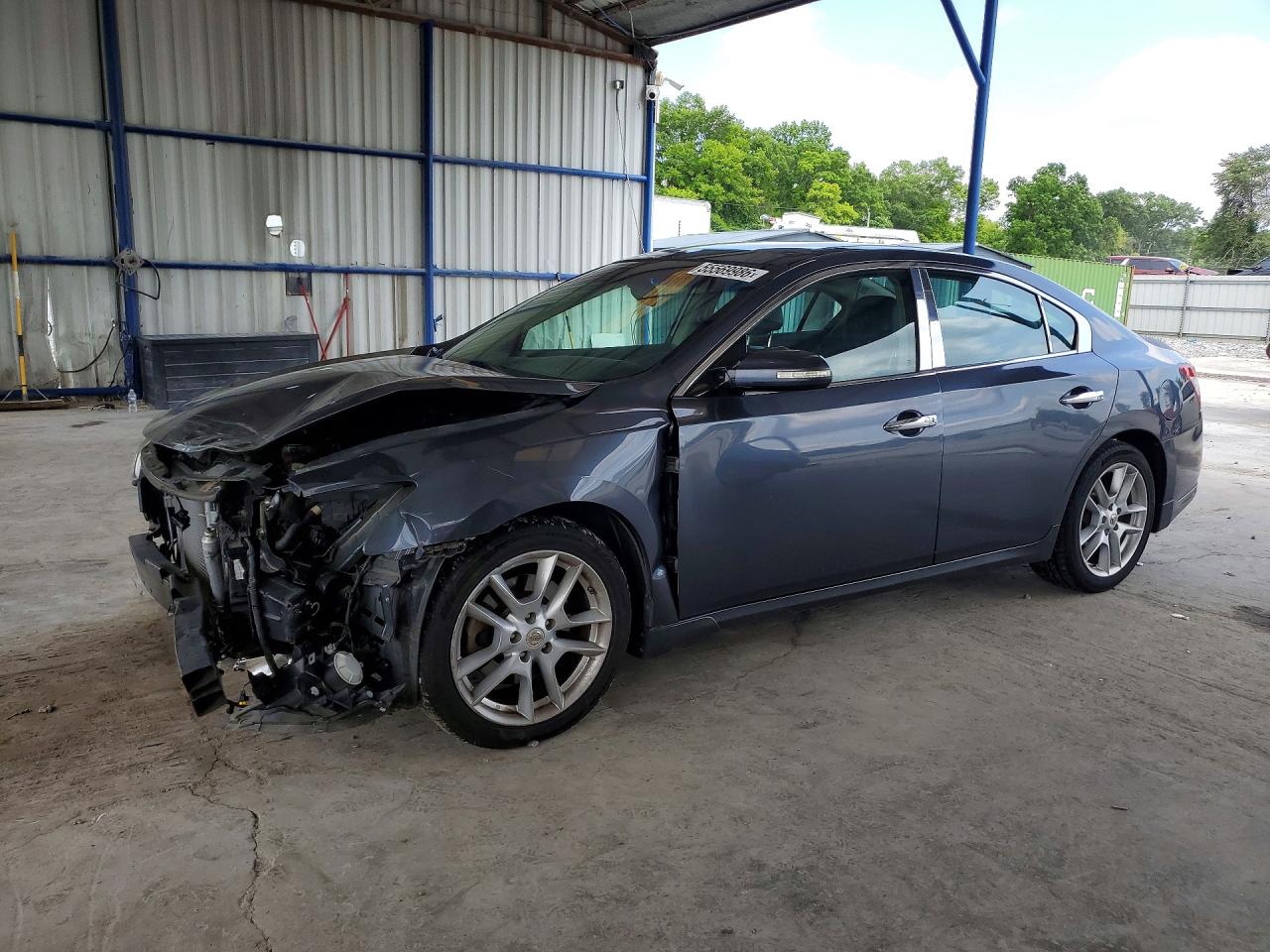 Salvage Nissan Maxima Image