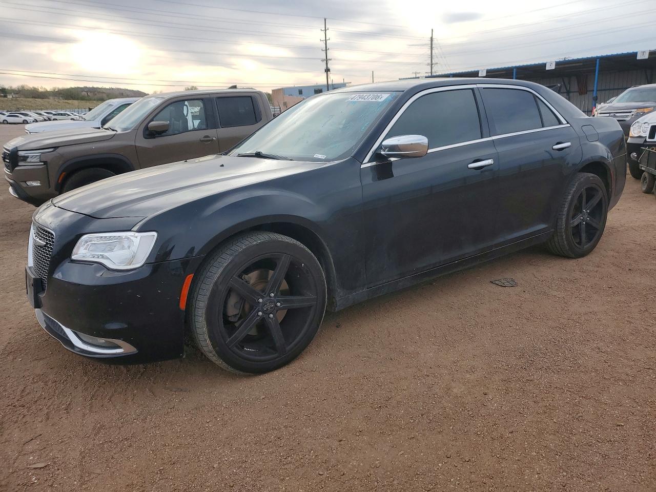 Salvage Chrysler 300 Image