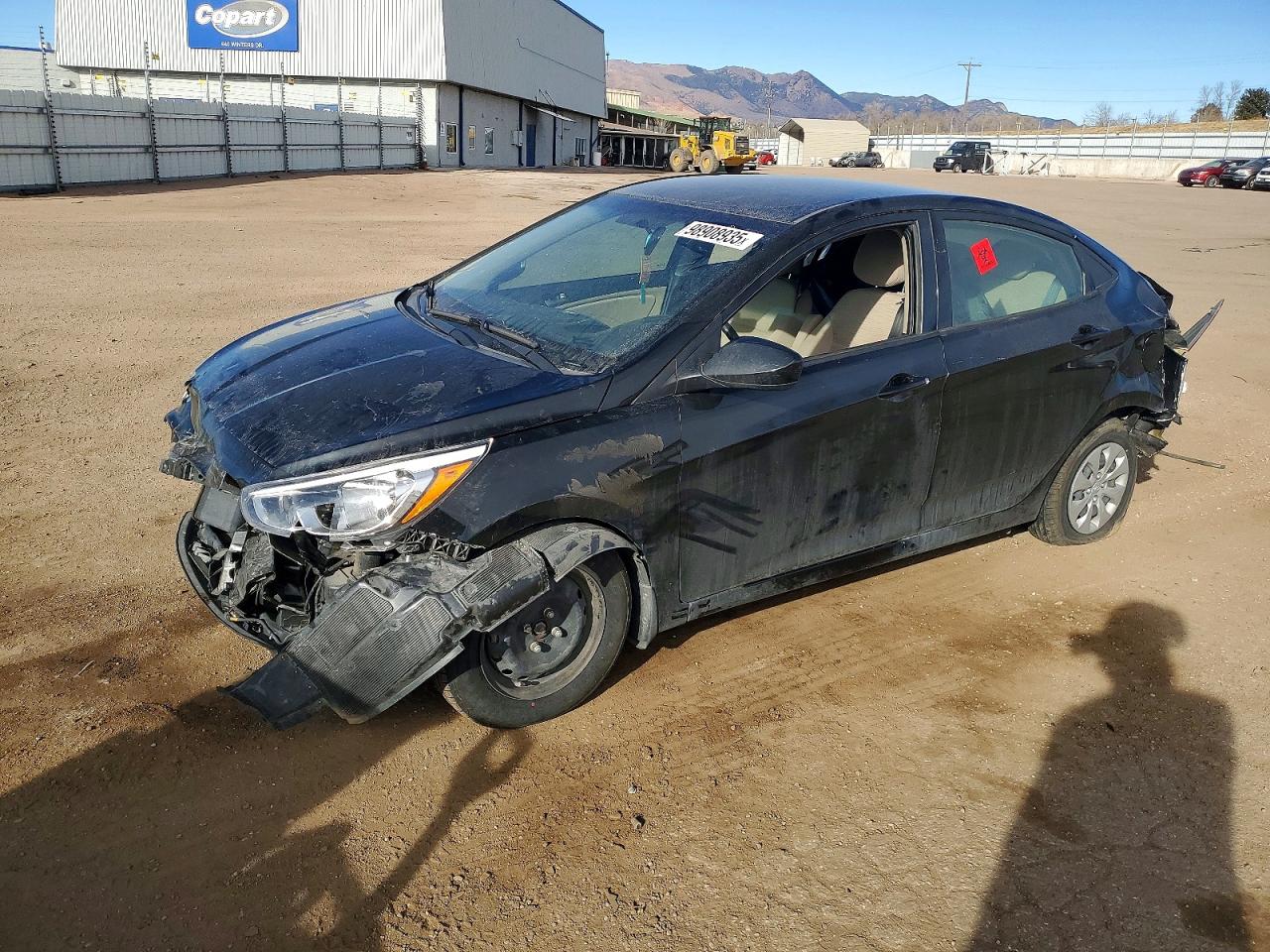 Salvage Hyundai ACCENT Image