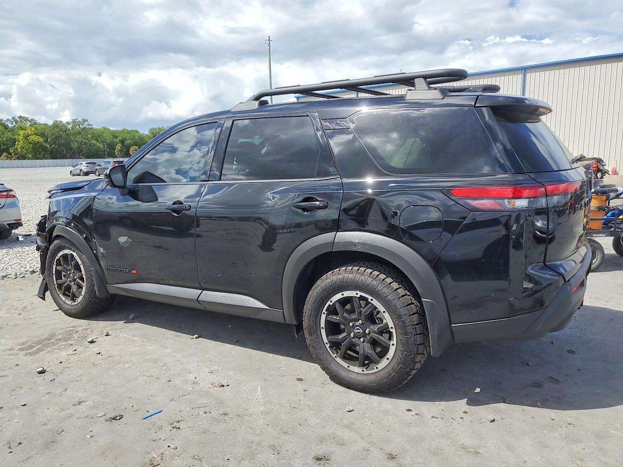 Nissan Pathfinder Rock Creek