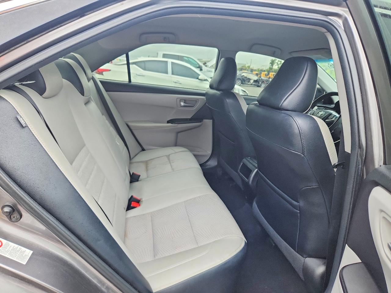 Toyota Camry Se