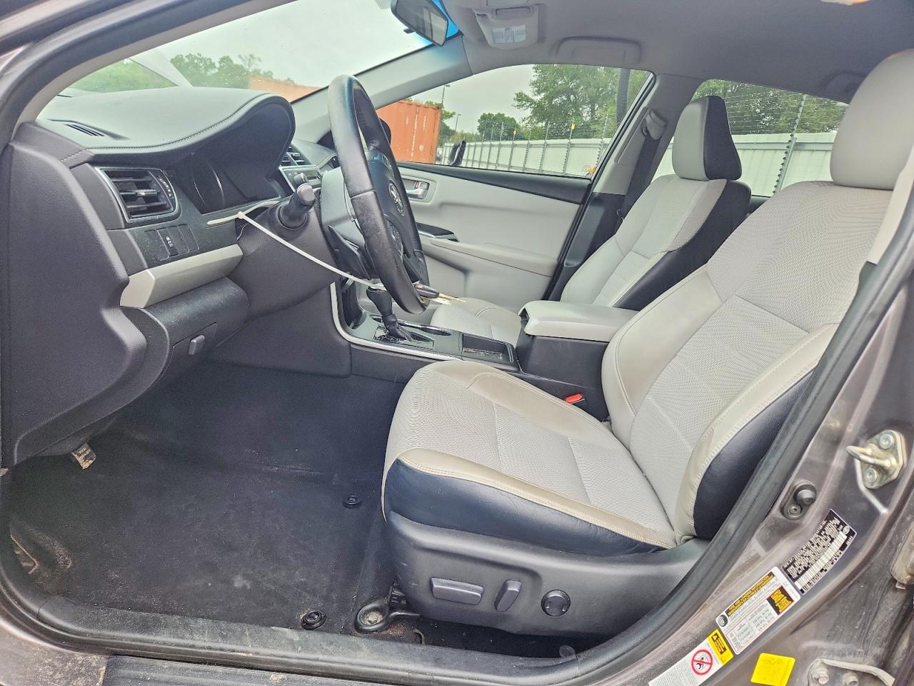 Toyota Camry Se