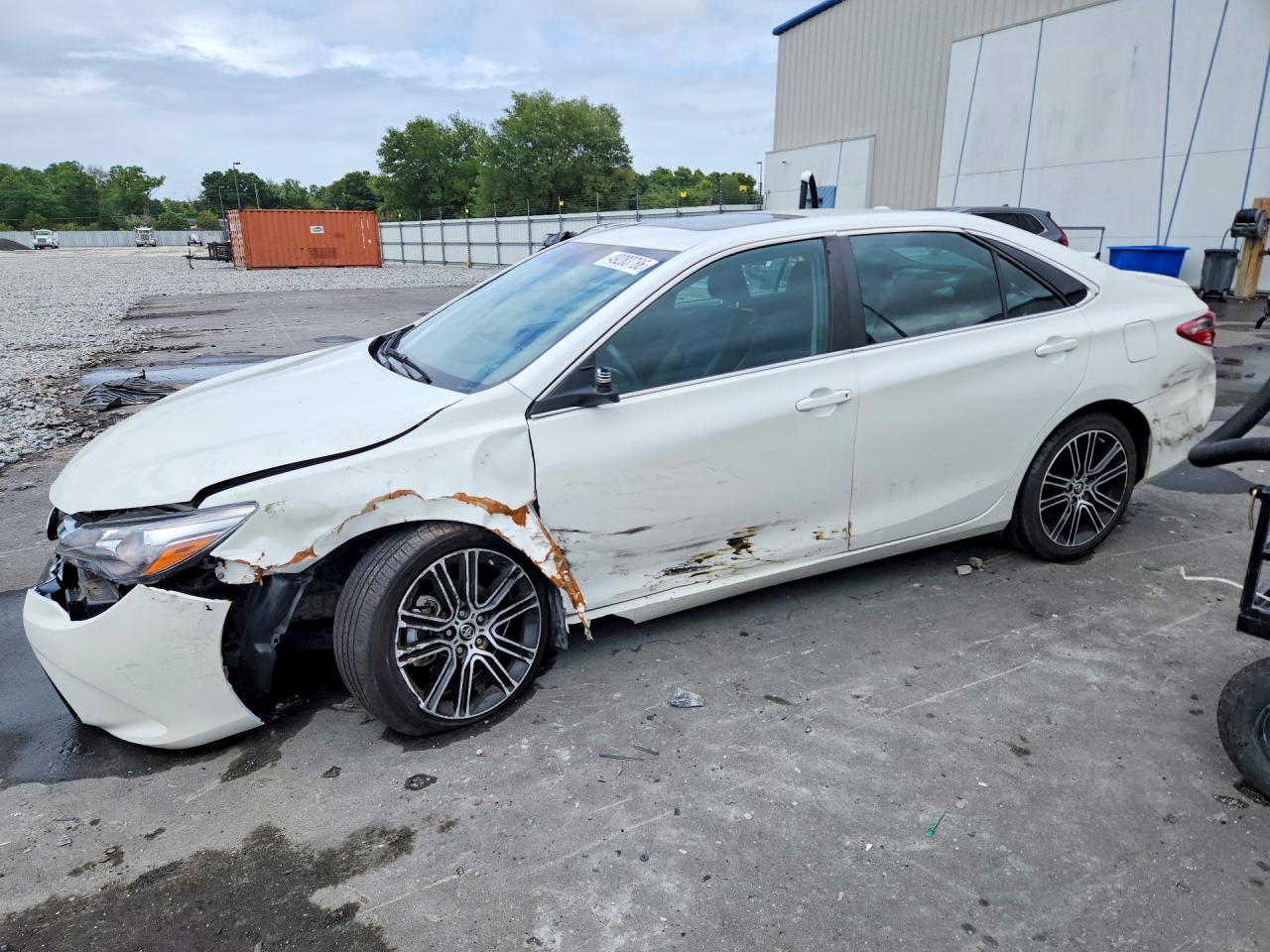 Salvage Toyota Camry Image