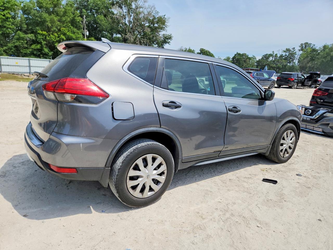 Nissan Rogue S