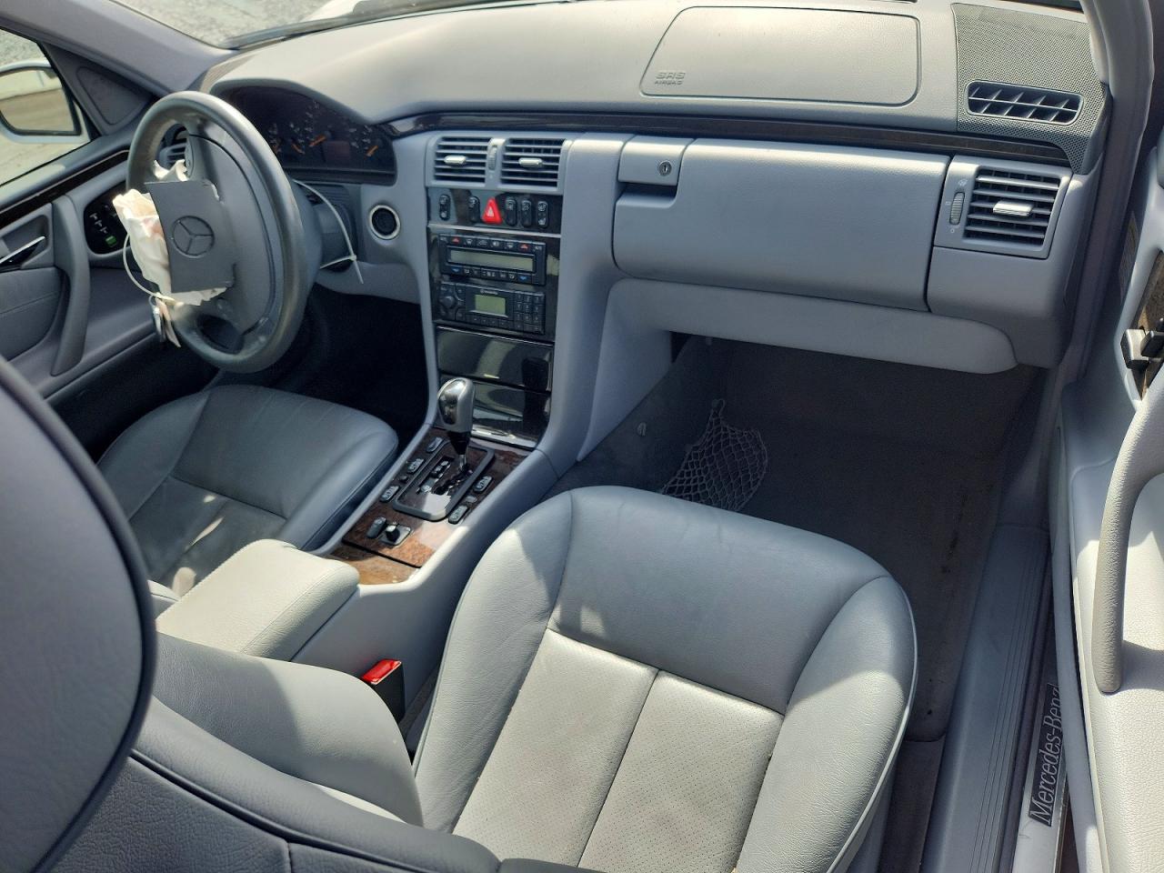 Mercedes-Benz E-Class 320