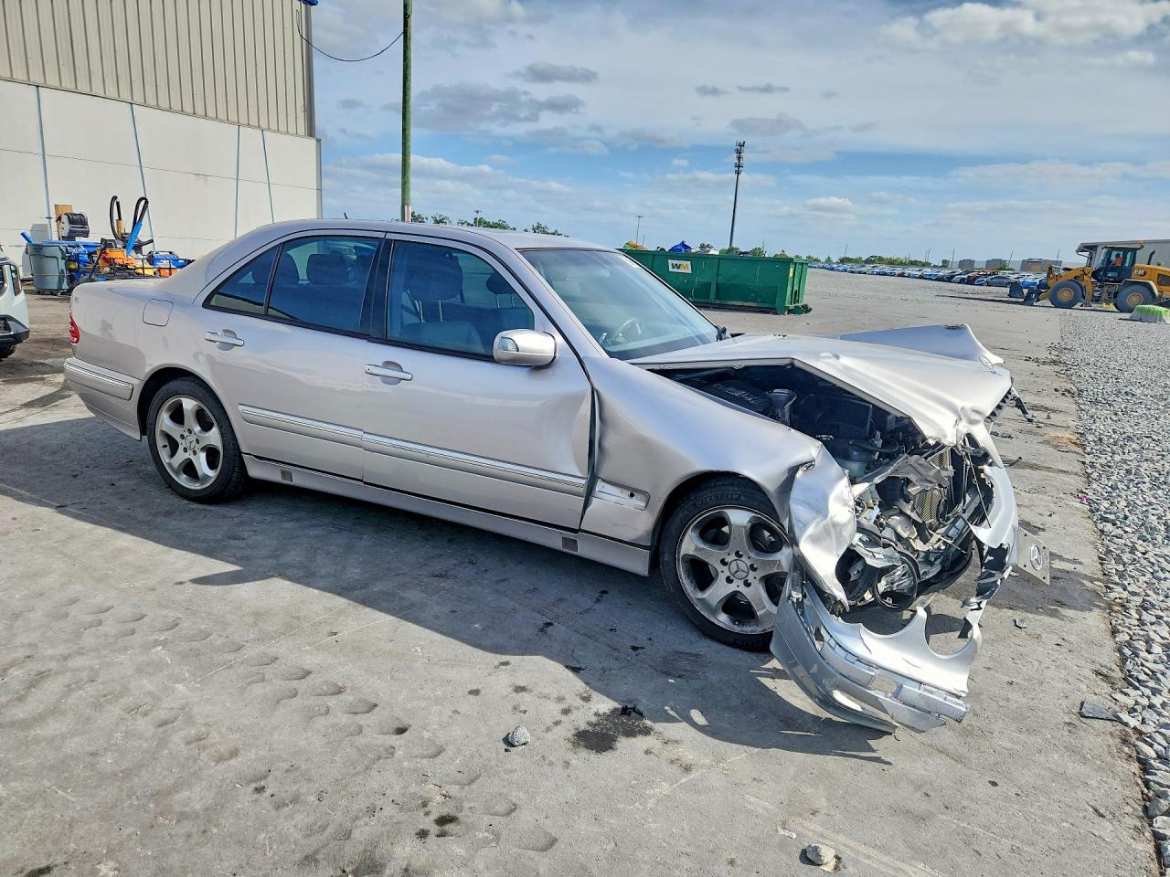 Mercedes-Benz E-Class 320