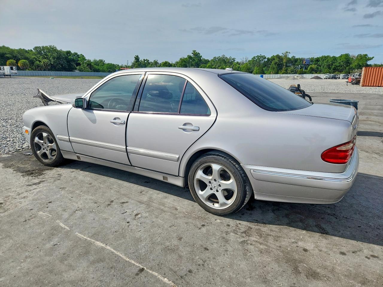 Mercedes-Benz E-Class 320