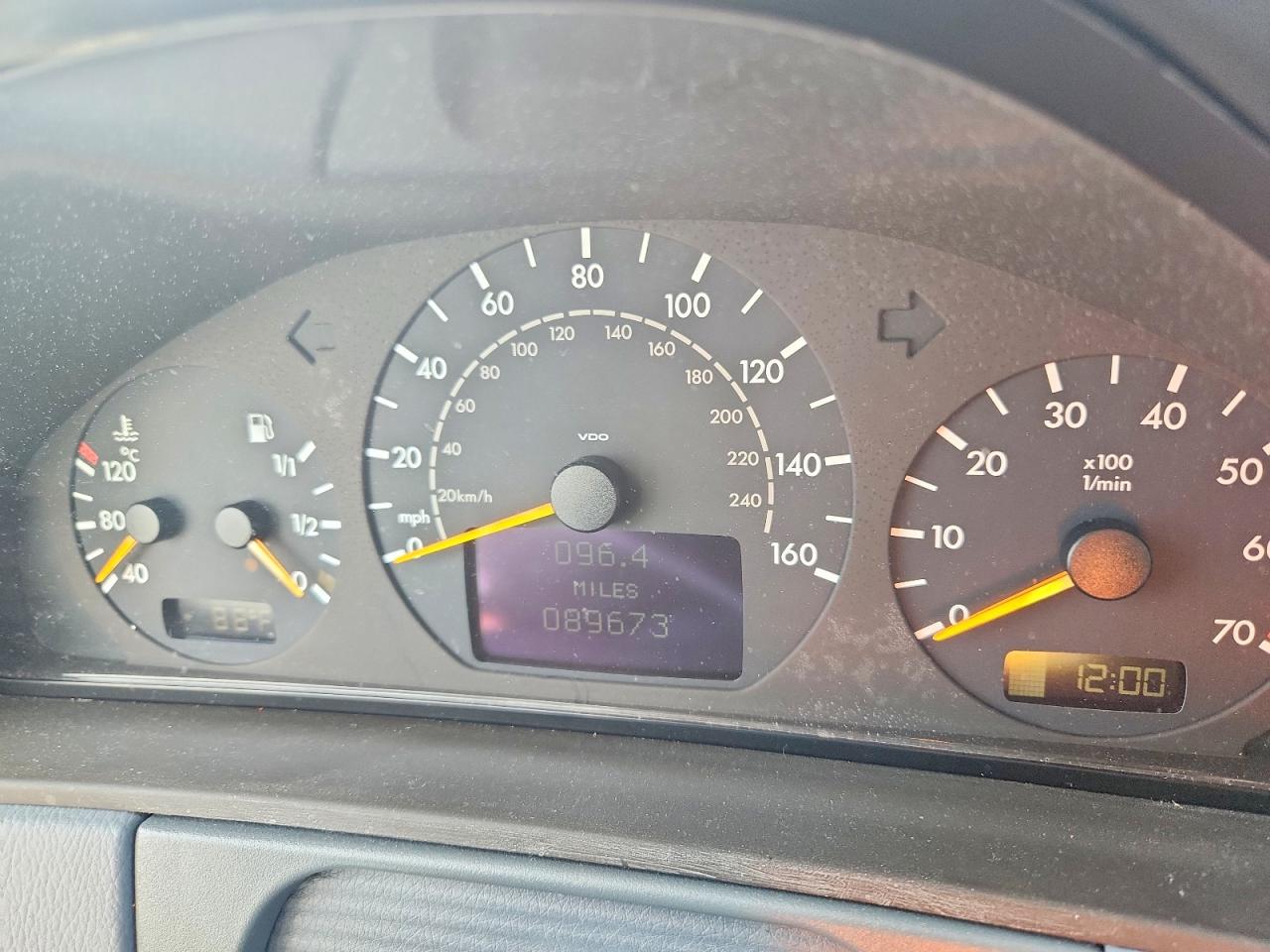 Mercedes-Benz E-Class 320