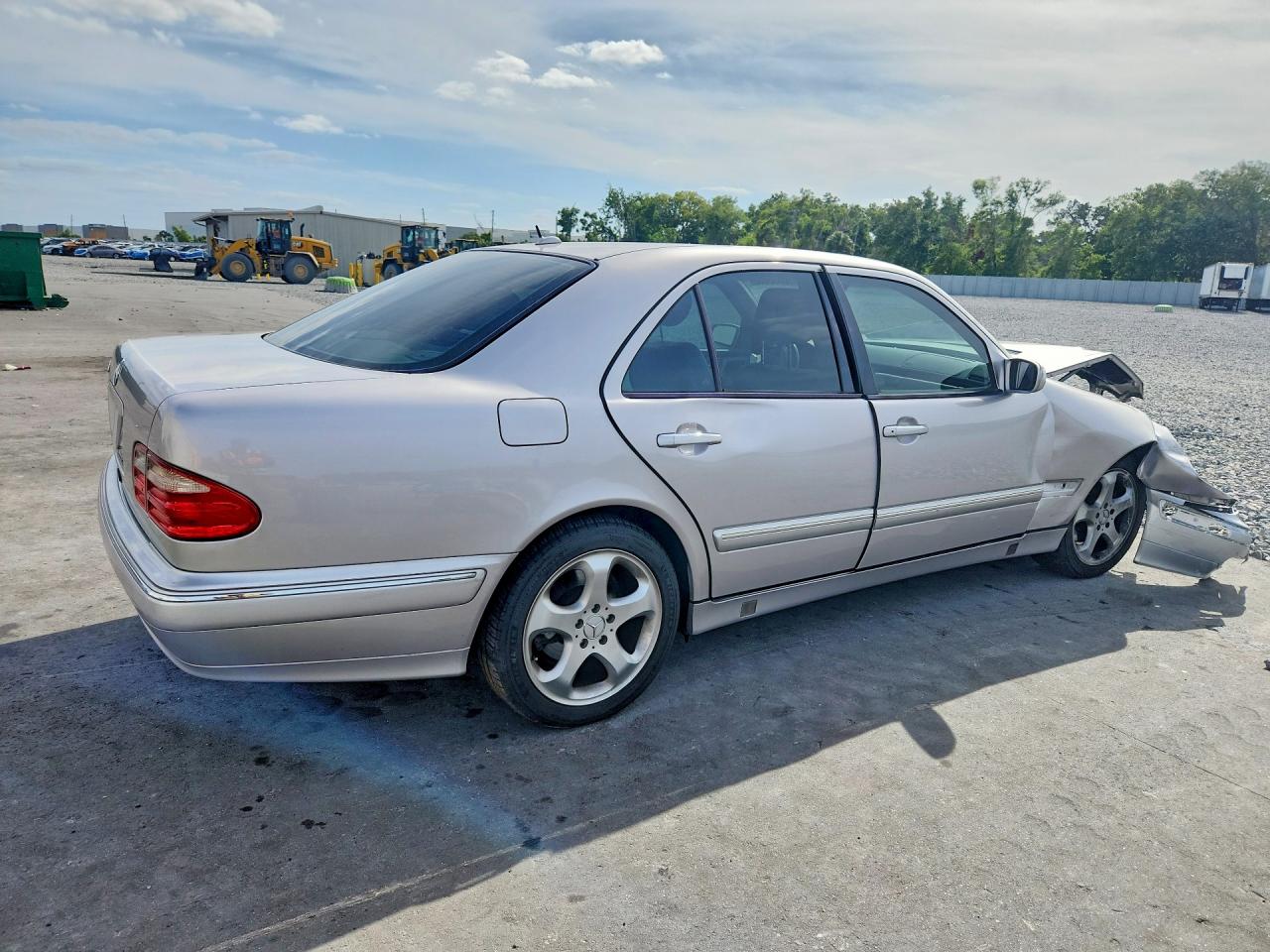 Mercedes-Benz E-Class 320