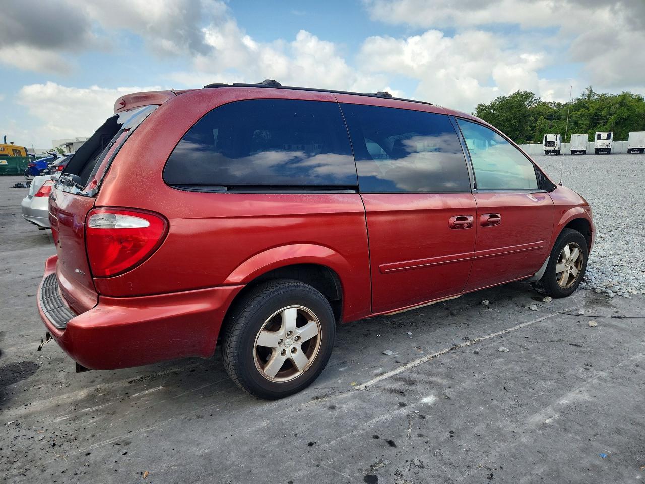 Dodge Caravan Sxt