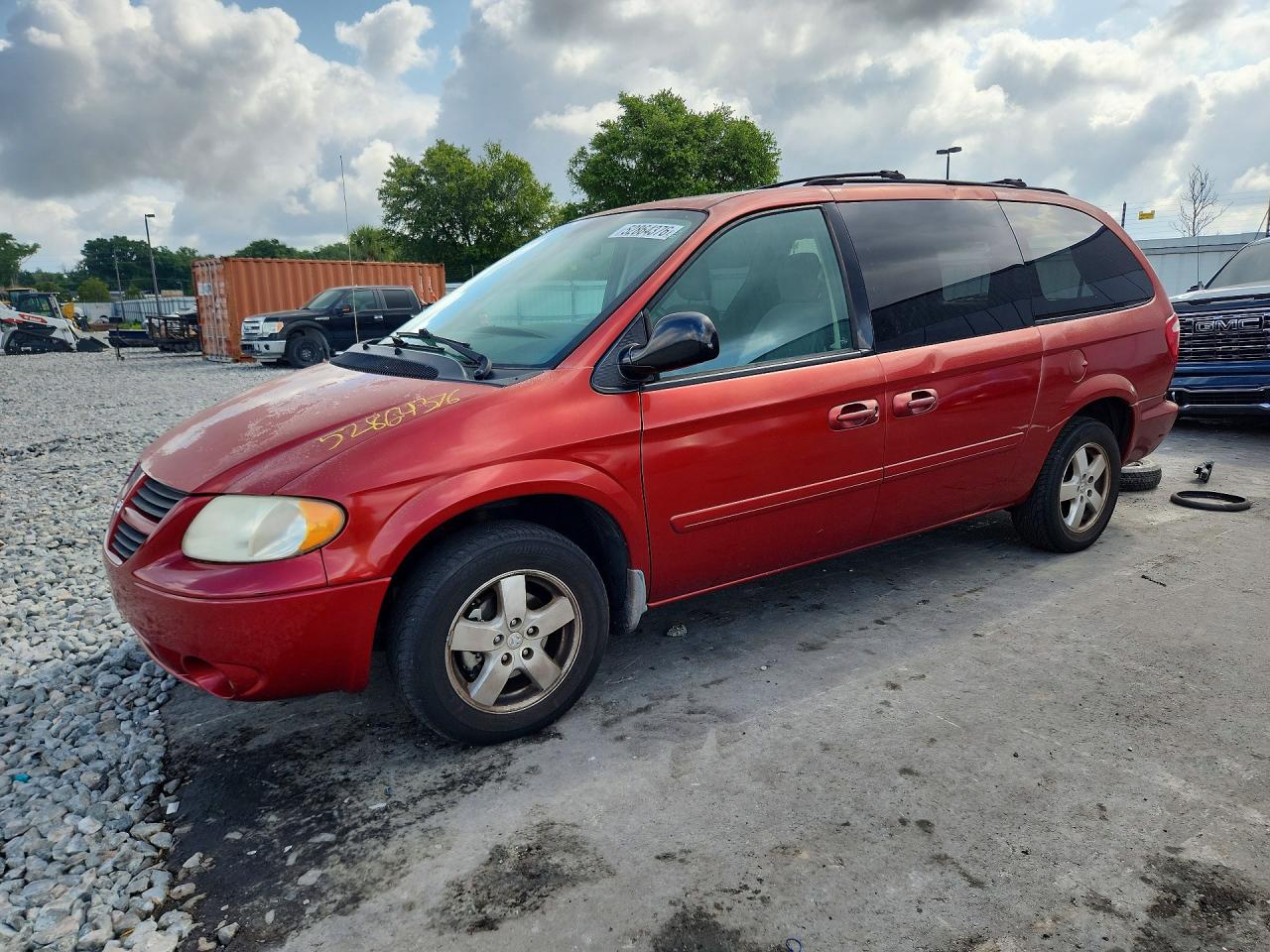 Salvage Dodge Caravan Image