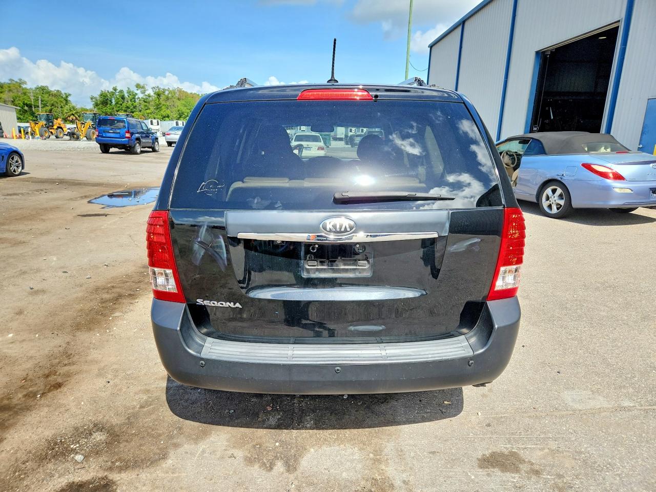 Kia Sedona Lx