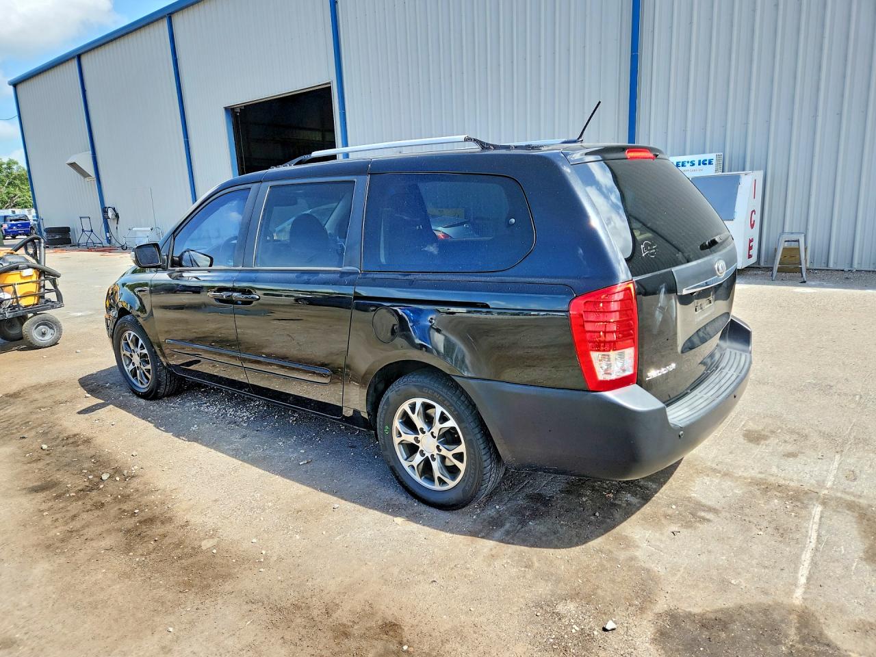 Kia Sedona Lx