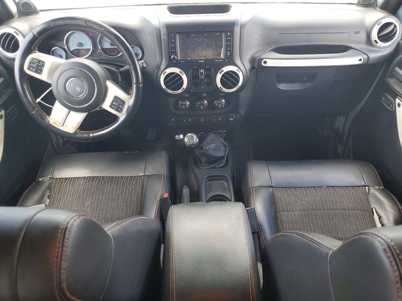 Jeep Wrangler Sahara