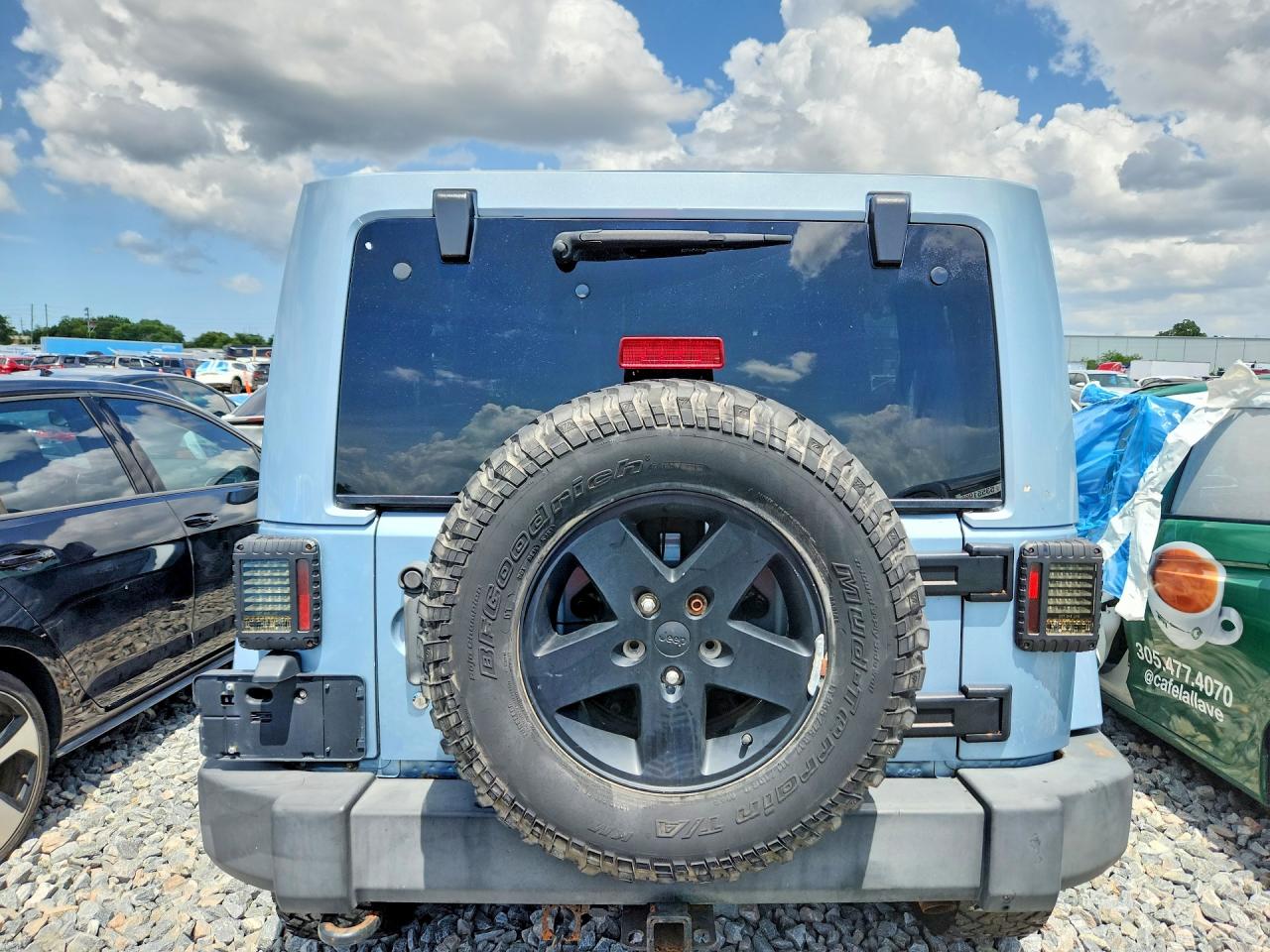 Jeep Wrangler Sahara