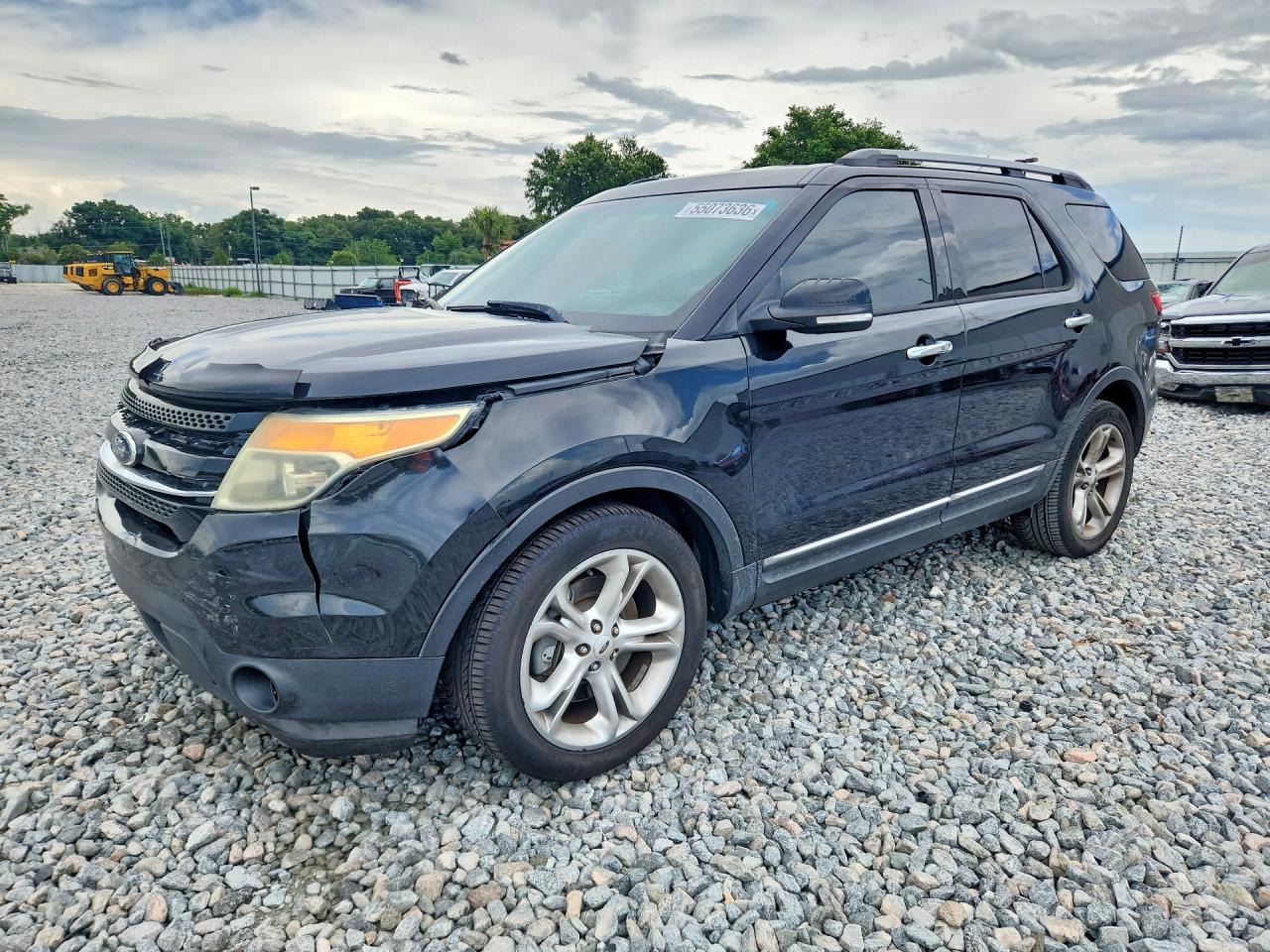 Salvage Ford Explorer Image
