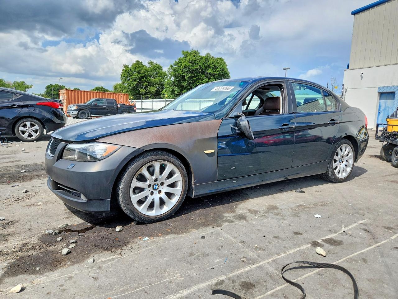 Salvage BMW 3 Series Image