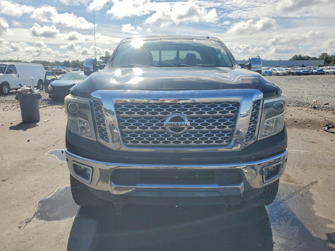 Nissan Titan Sl