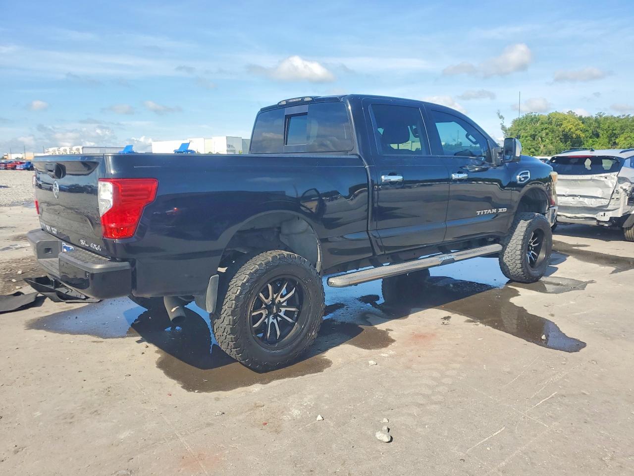 Nissan Titan Sl