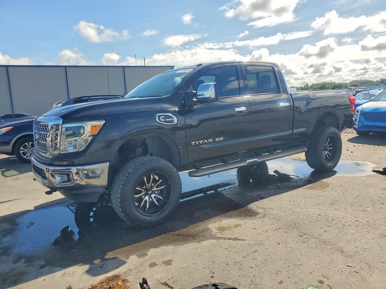 Salvage Nissan Titan Image