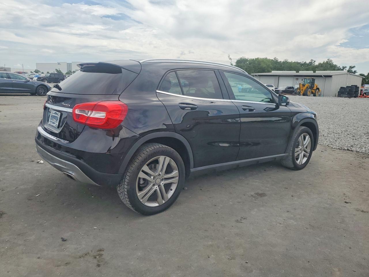 Mercedes-Benz GLA 250 4matic