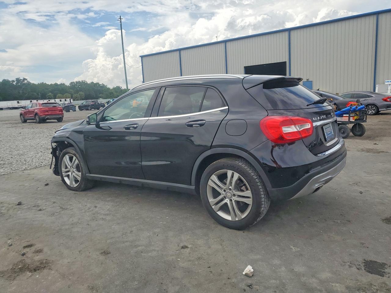 Mercedes-Benz GLA 250 4matic