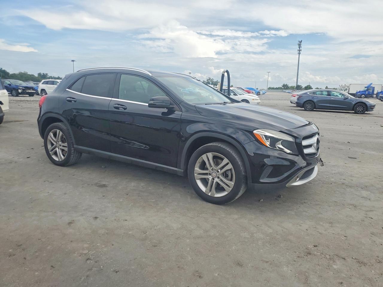 Mercedes-Benz GLA 250 4matic
