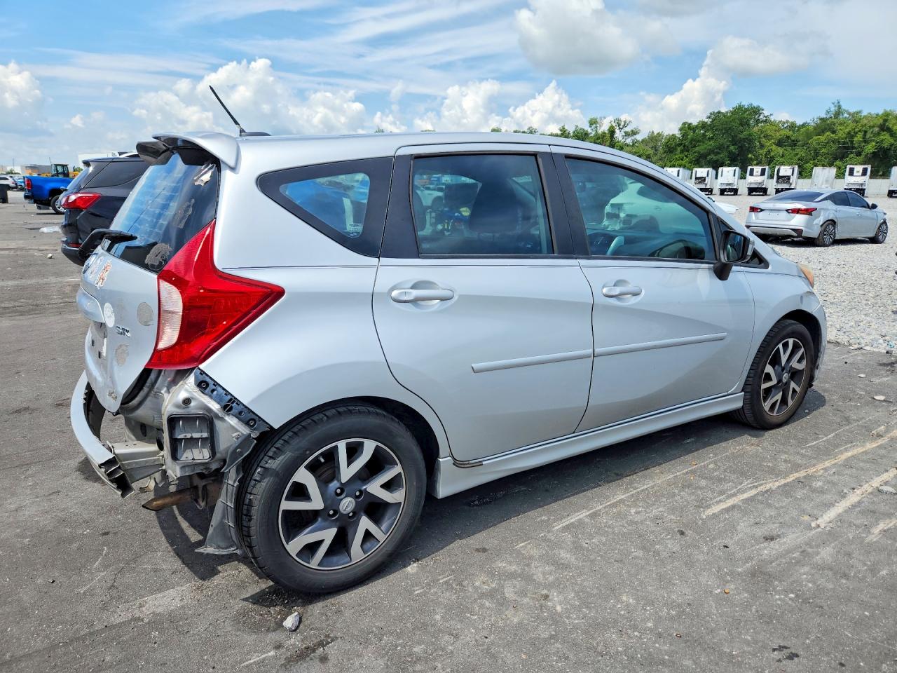 Nissan Versa Sr