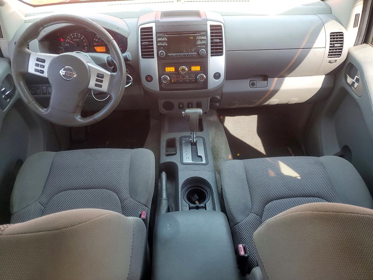 Nissan Frontier Sv