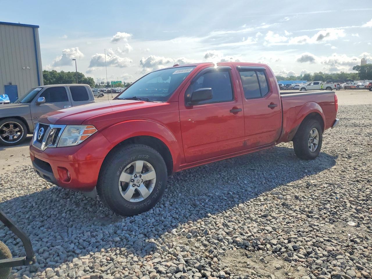 Salvage Nissan Frontier Image