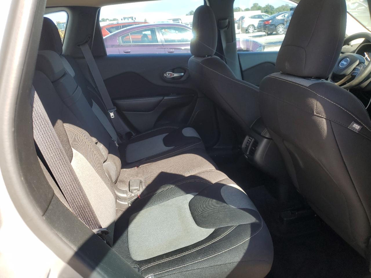 Jeep Grand Cherokee Sport