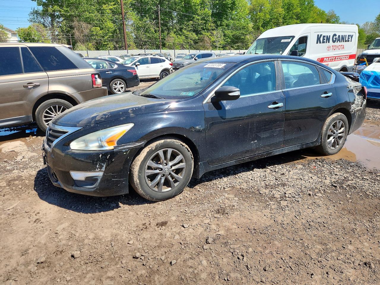 Salvage Nissan Altima Image