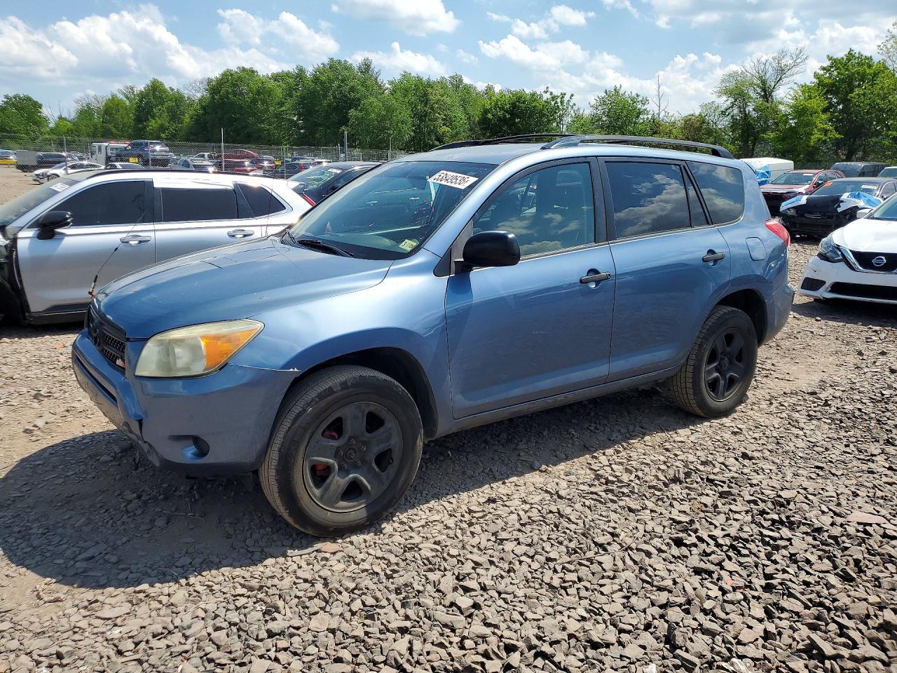 Salvage Toyota RAV4 Image