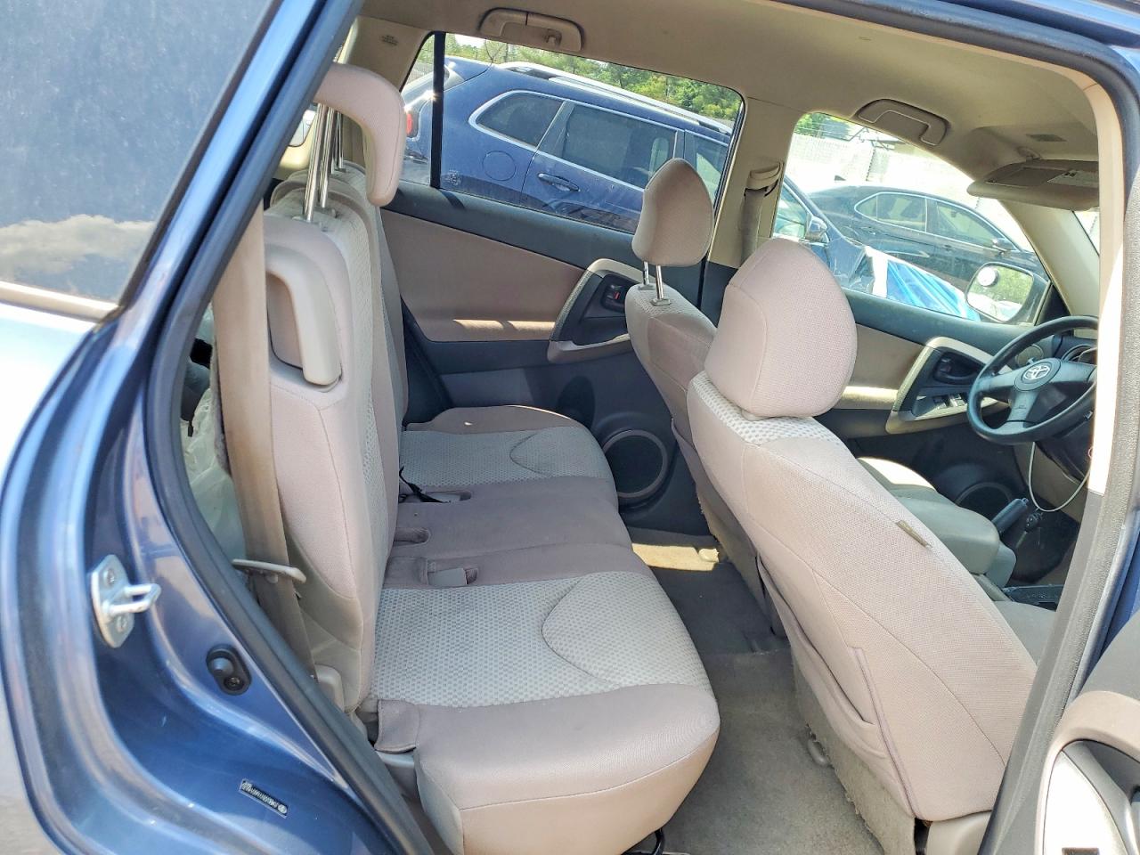 Toyota RAV4 Base