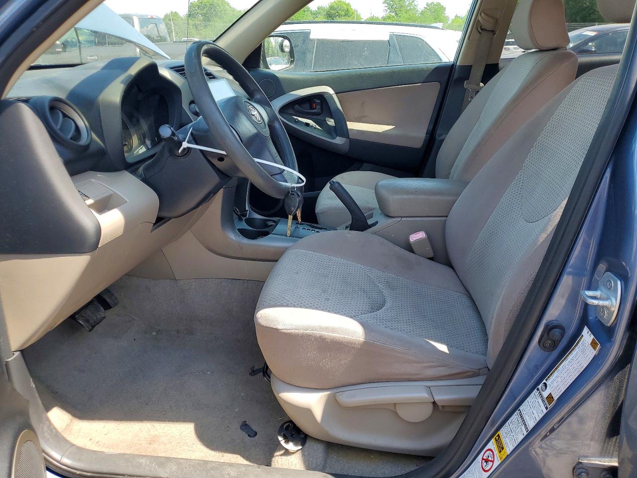 Toyota RAV4 Base