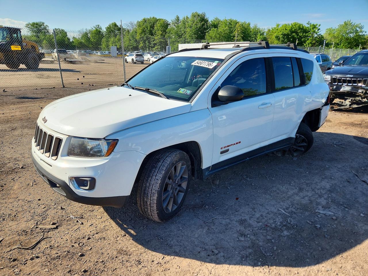 Salvage Jeep Compass Image